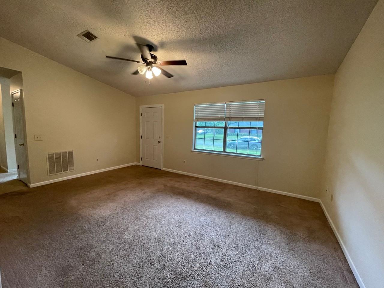 132 Bass Rd - Photo 3 of 14