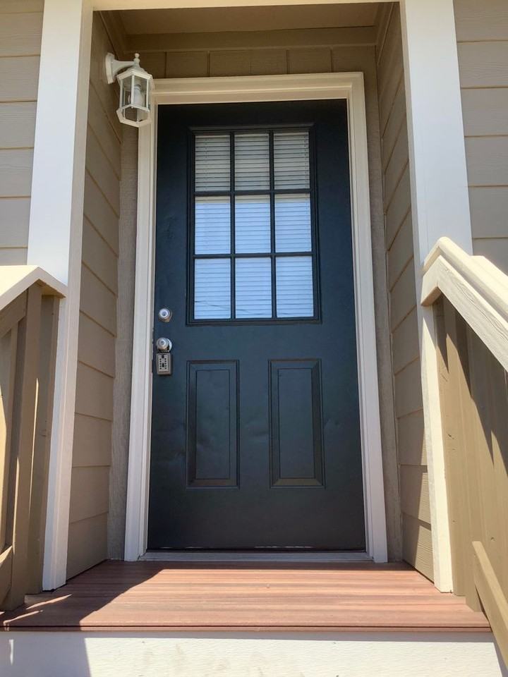 1054 Callahan Dr - Photo 3 of 30
