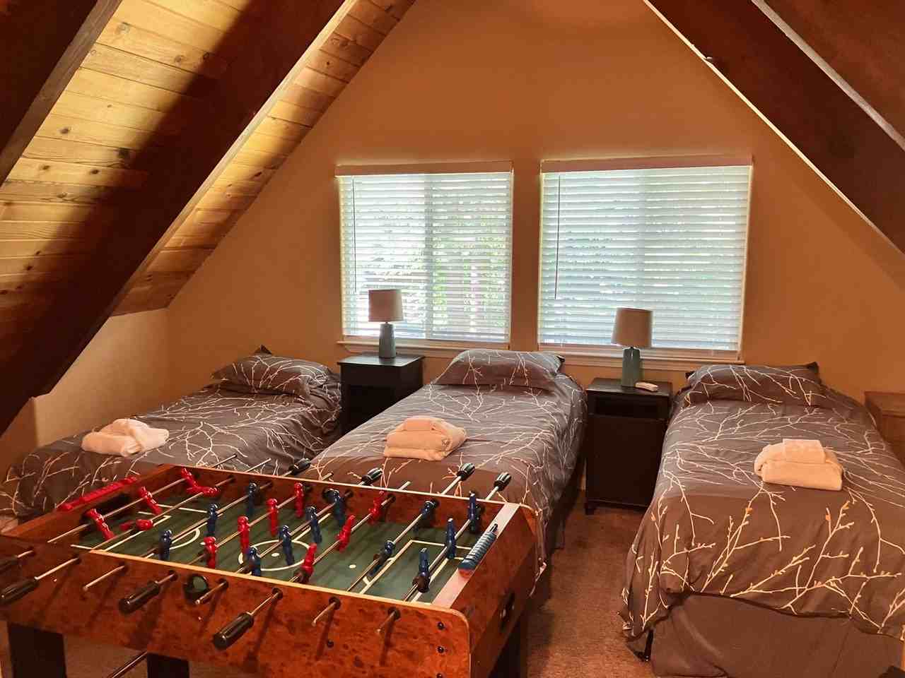 968 Tanglewood Dr - Photo 4 of 12