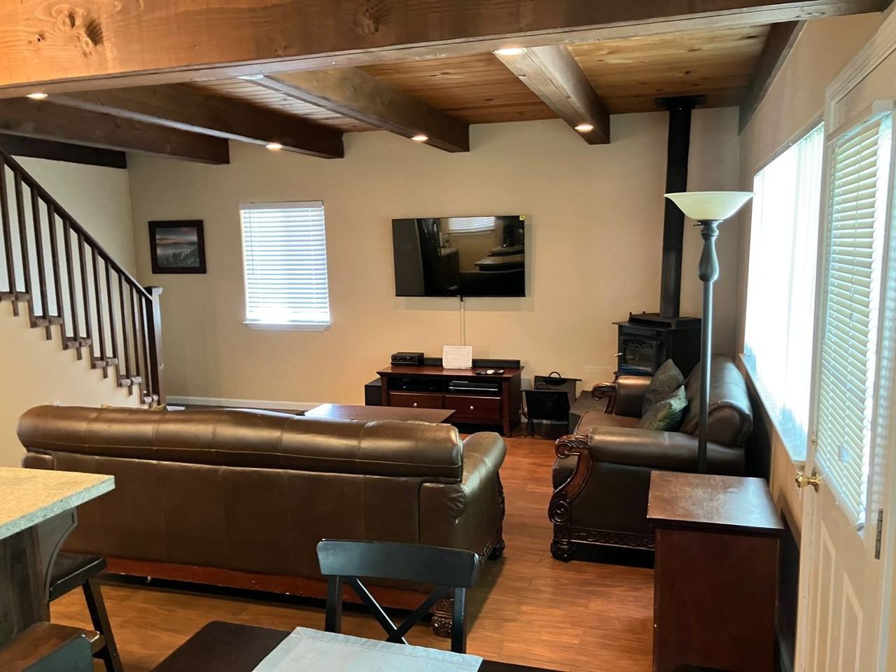 968 Tanglewood Dr - Photo 5 of 12