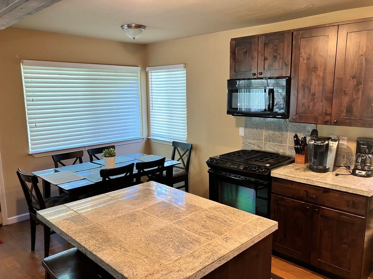 968 Tanglewood Dr - Photo 7 of 12