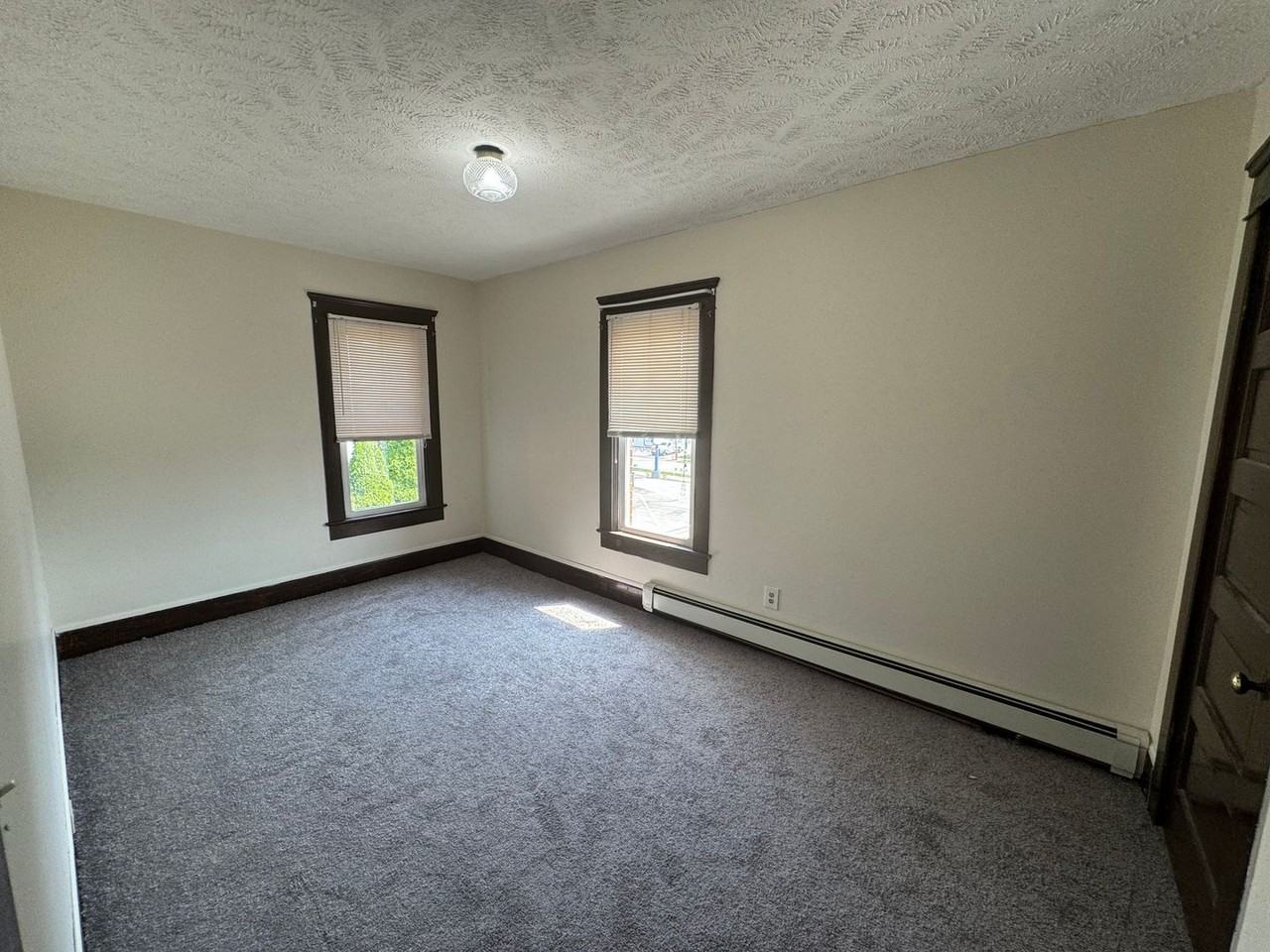 bla109 - Photo 3 of 10