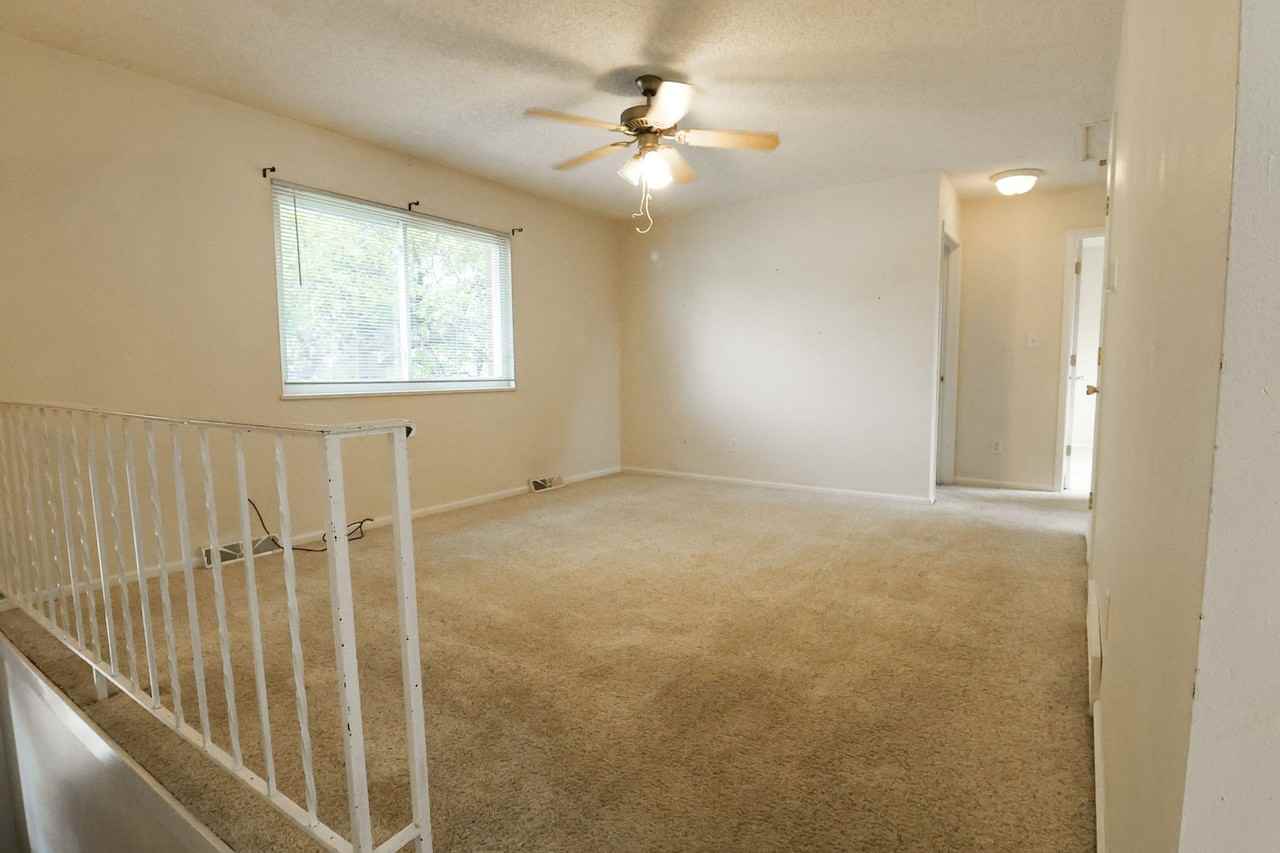 156 Sunflower Dr - Photo 3 of 18