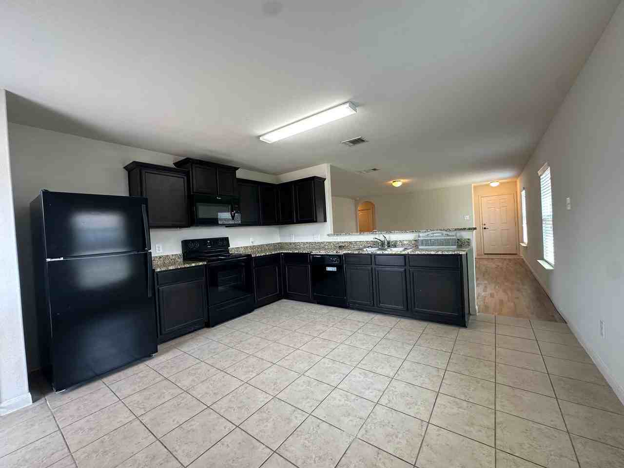 104 Millers Loop - Photo 6 of 15