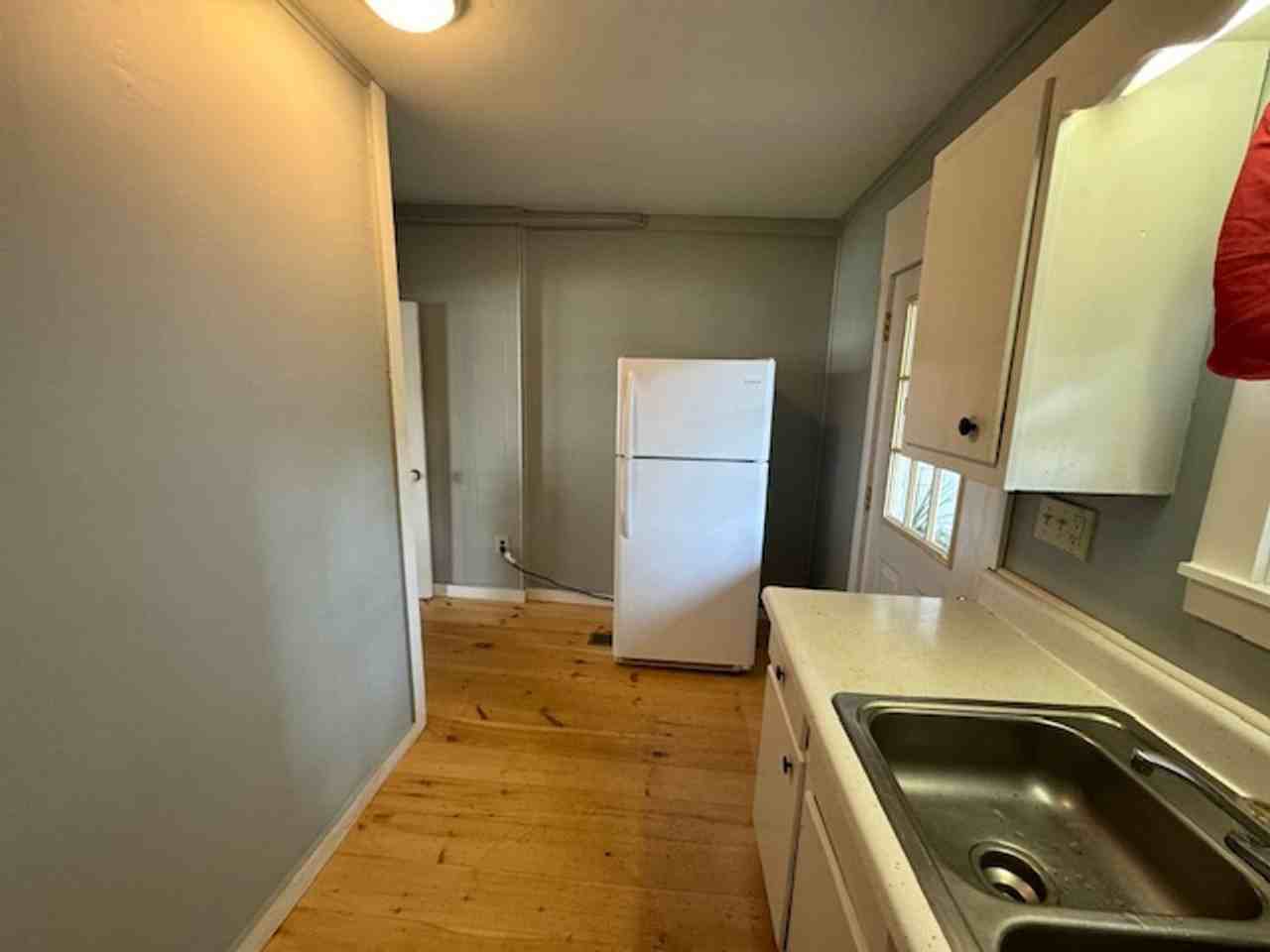 18 Maple St - Photo 2 of 9