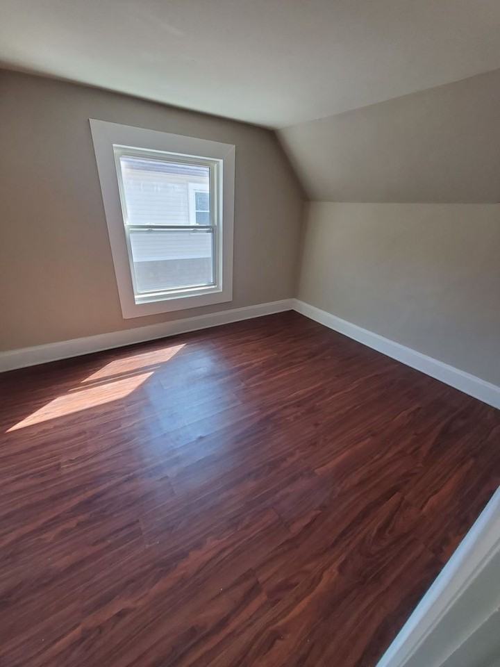 332 Luedtke Ave. (Duplex) - Photo 3 of 7