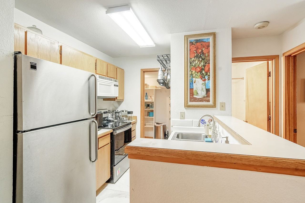 604 Granite St - Photo 7 of 34