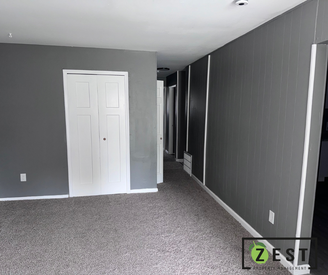 17439 Lumpkin St - Photo 3 of 11