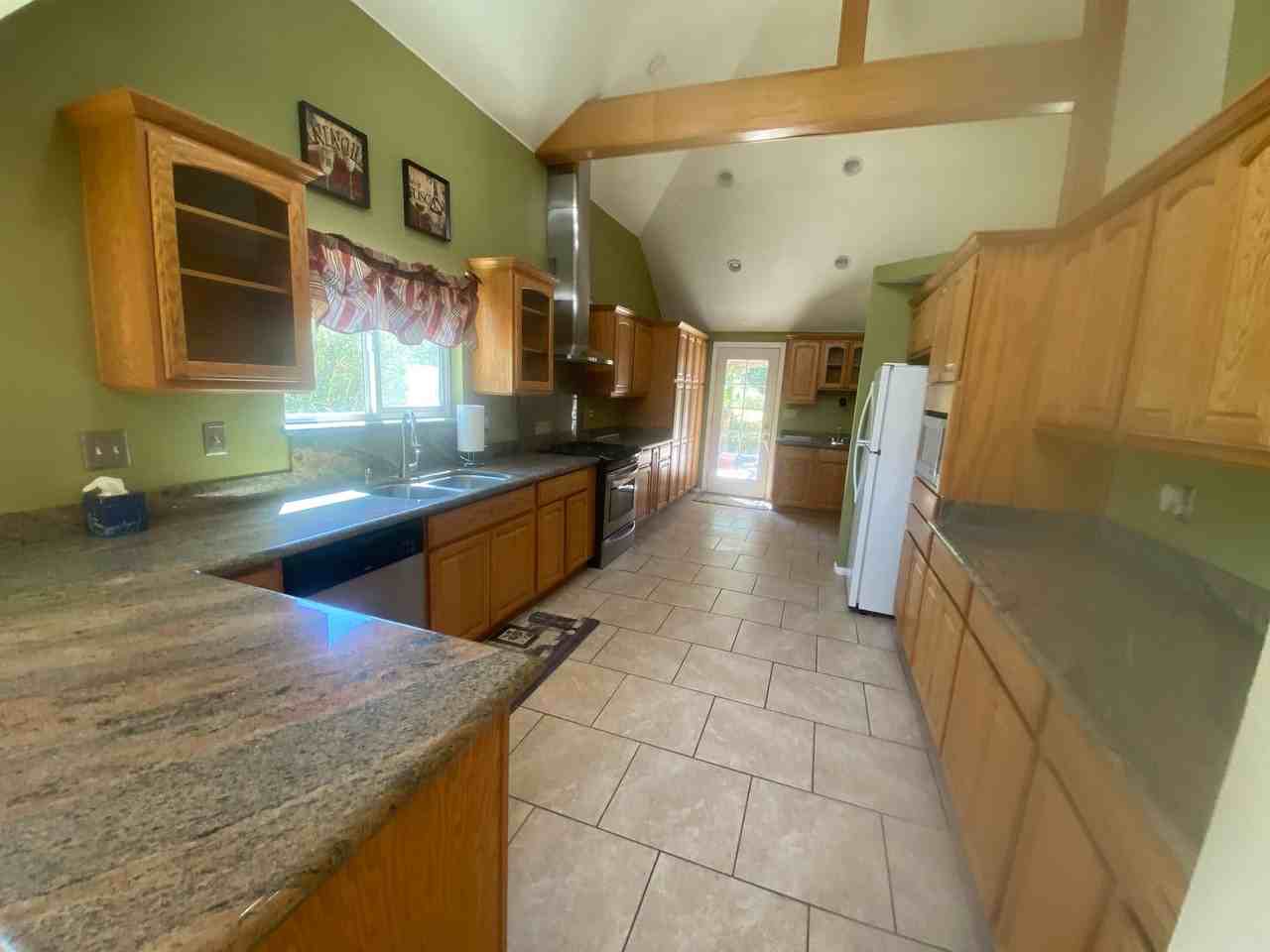 3832 Smith Ave - Photo 3 of 22