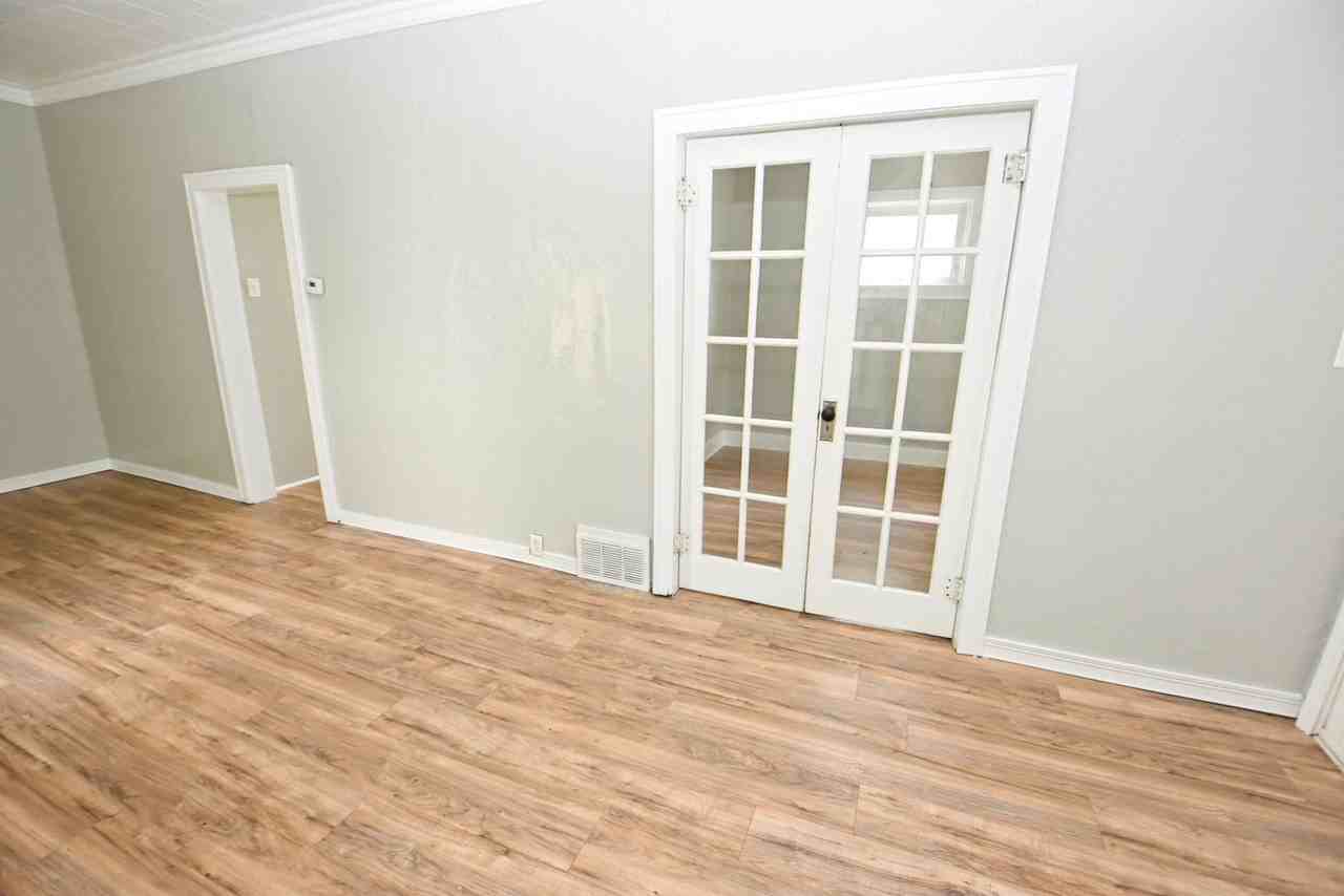 1210 S 29th St - Photo 2 of 19