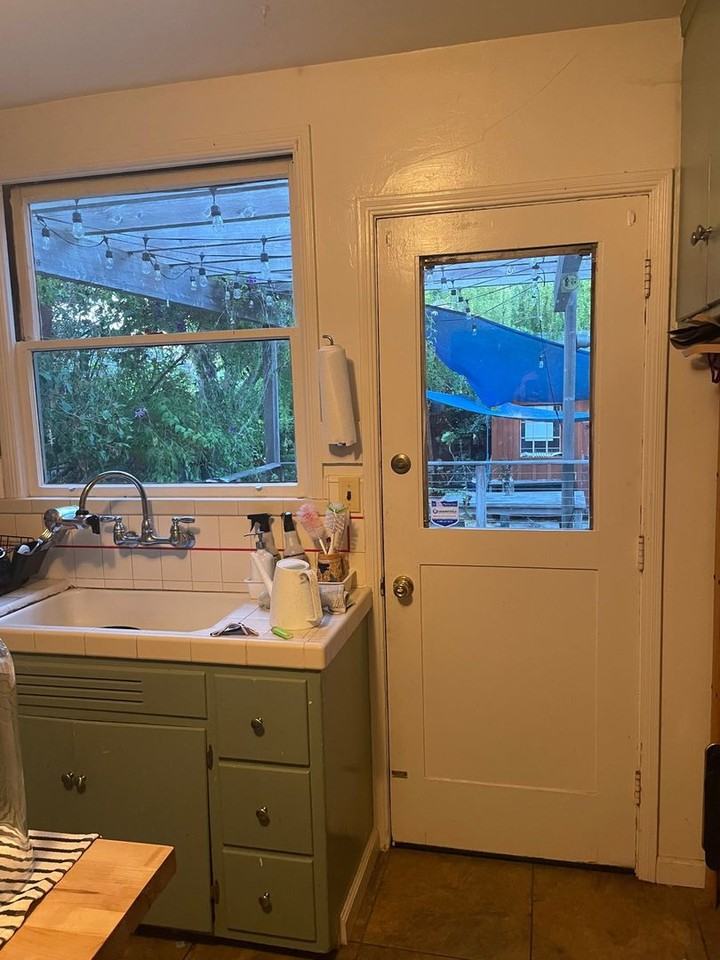 1107 Talbot Ave - Photo 3 of 8