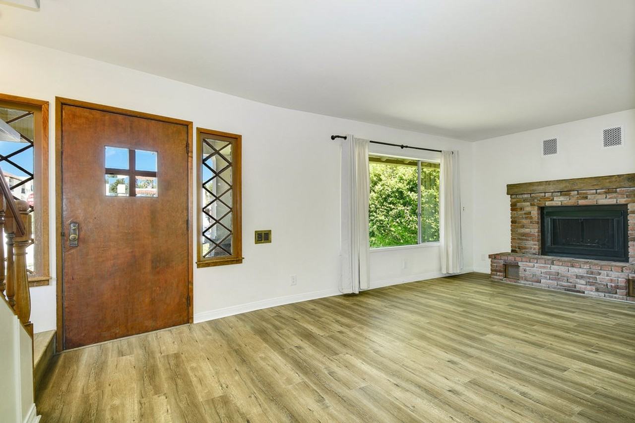 4721 Edgeware Rd - Photo 5 of 31