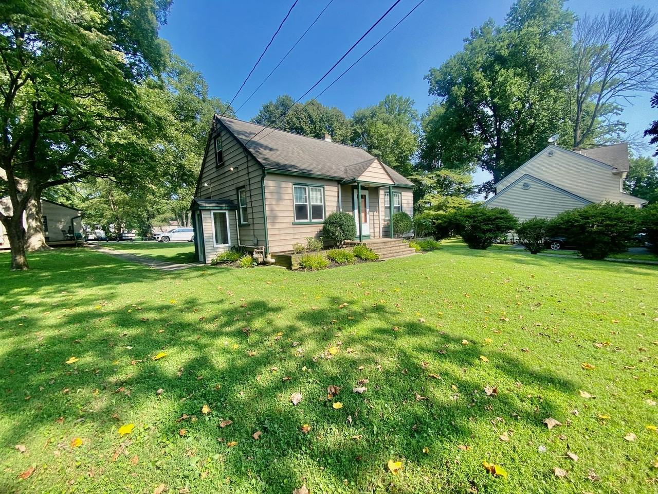 1650 Larkin Rd - Photo 2 of 50