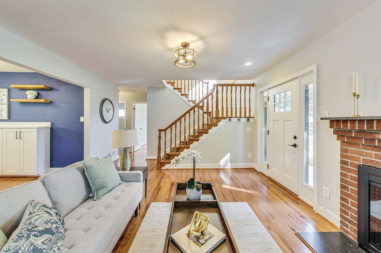 6706 40th Ave - Photo 2 of 49