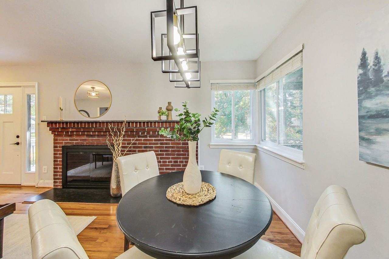 6706 40th Ave - Photo 3 of 49