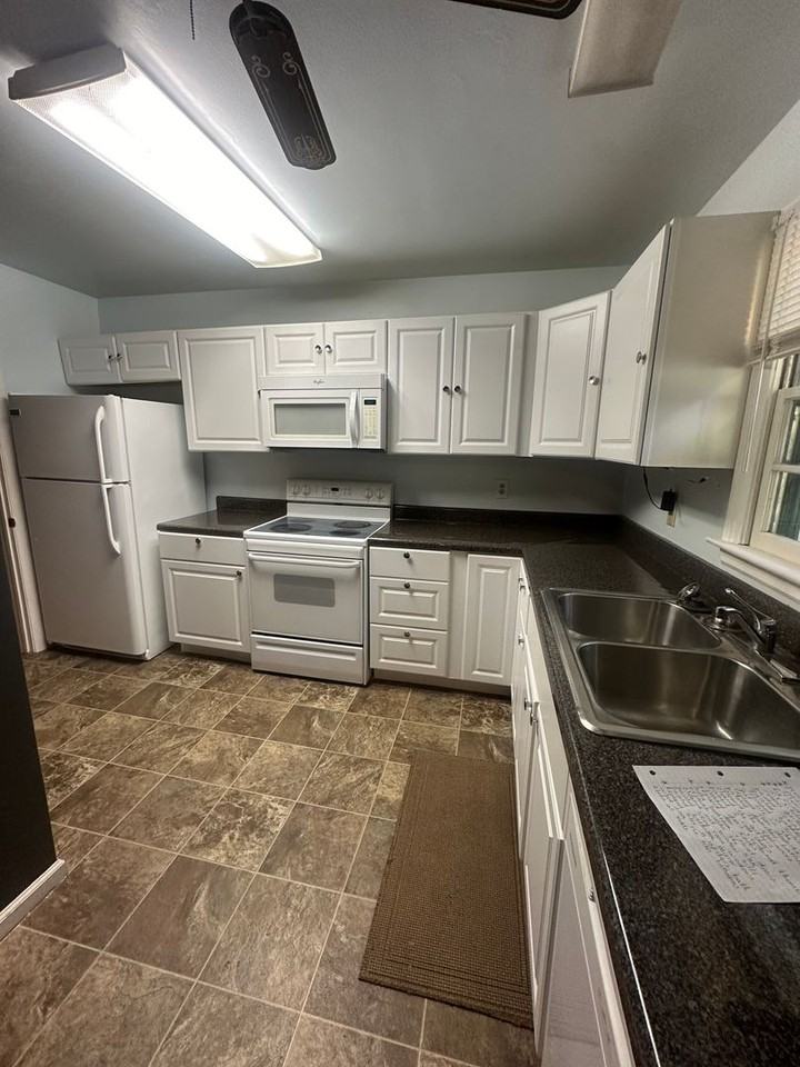 1216 Rainbow Pass - Photo 3 of 17