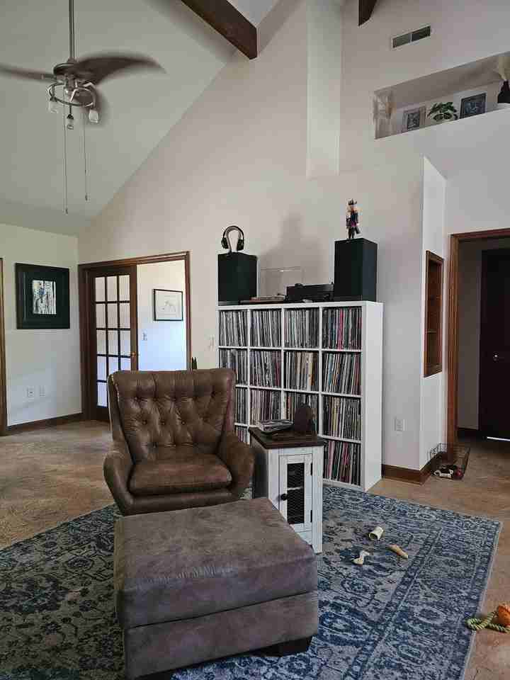 930 S Wintergarden Rd - Photo 3 of 16