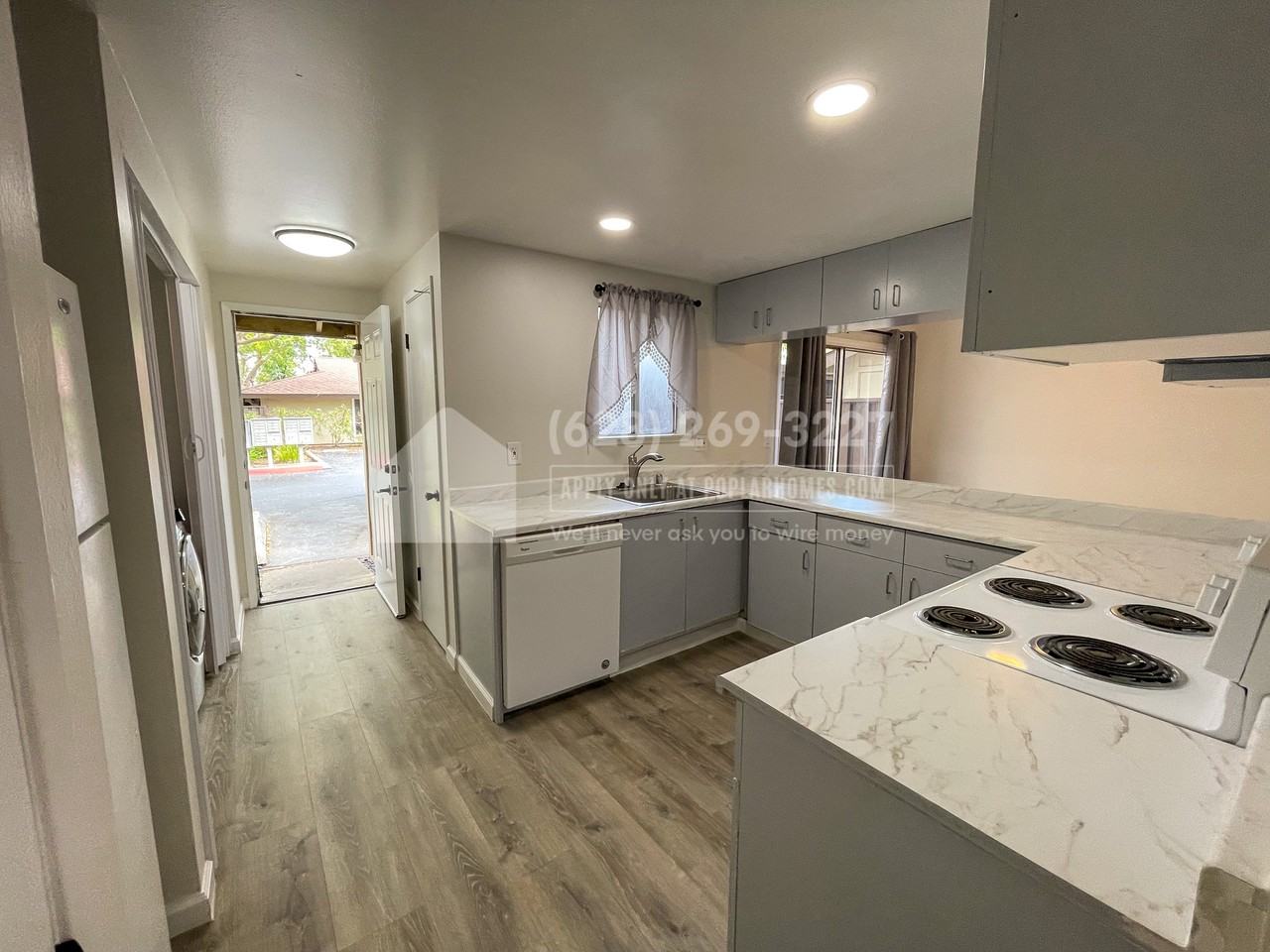 4940 Poplar Ter - Photo 3 of 30