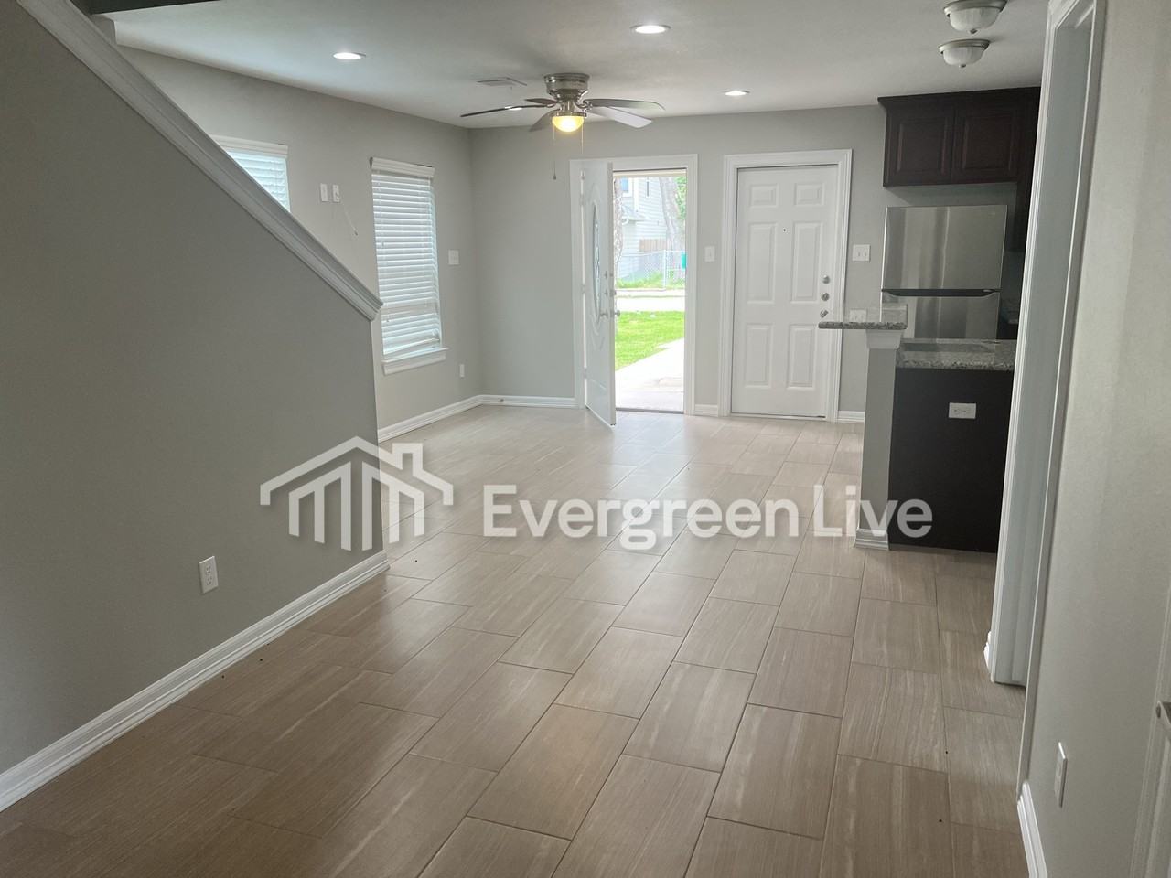 3206 Angelfish Cv - Photo 5 of 11