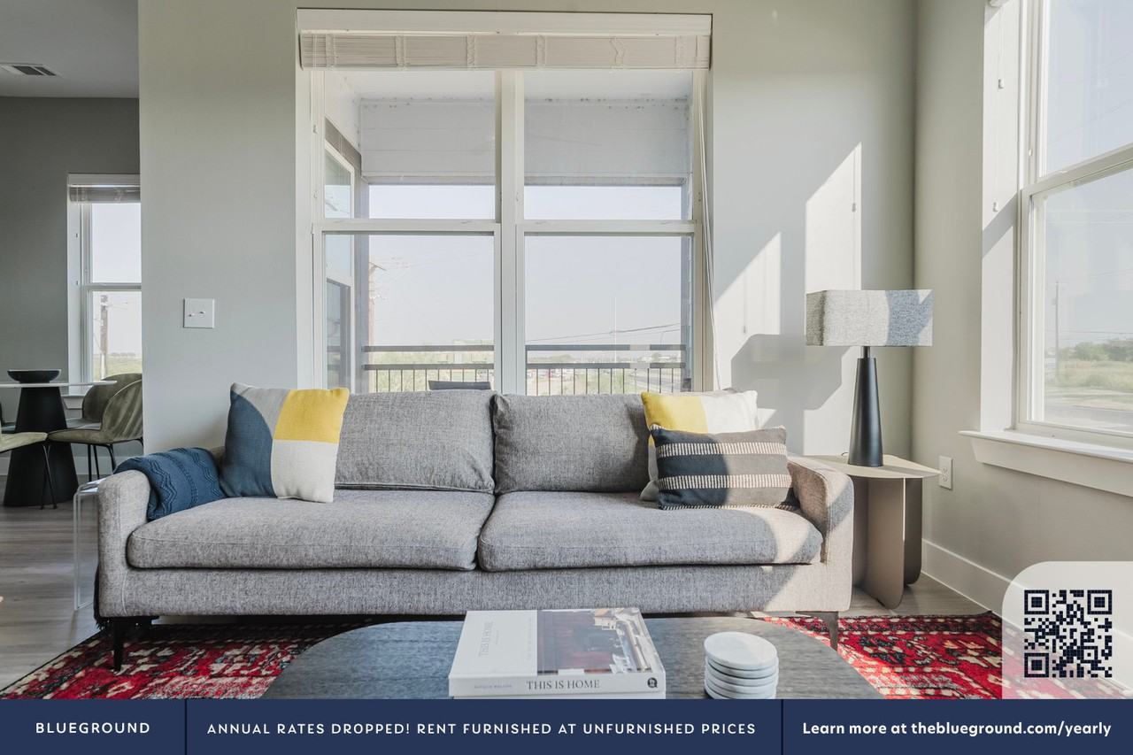 5005 East Parmer Lane - Photo 4 of 73