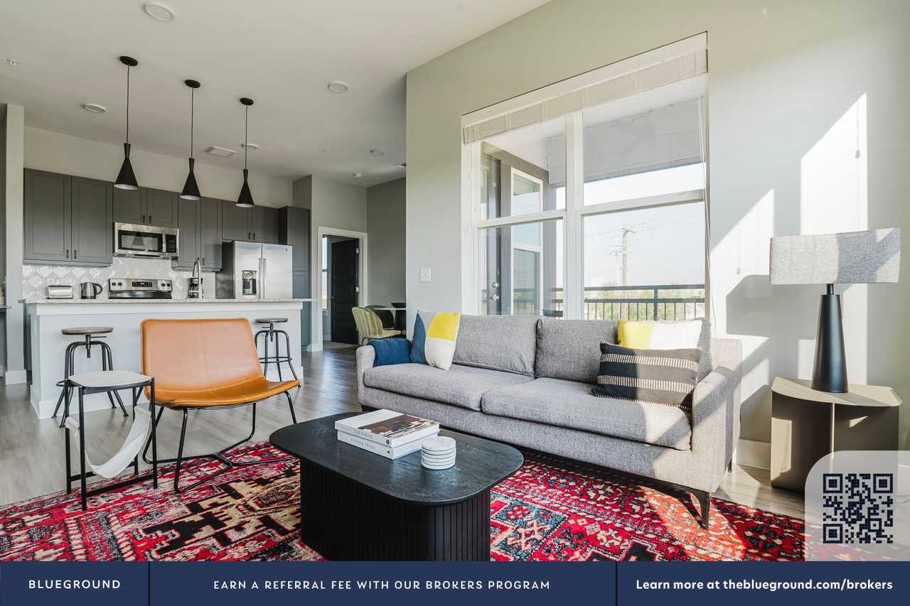 5005 East Parmer Lane - Photo 5 of 73