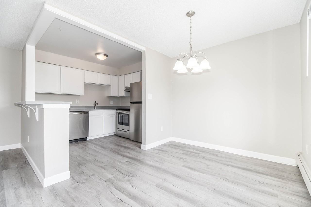 5205-5215 East Exposition Avenue - Photo 3 of 28