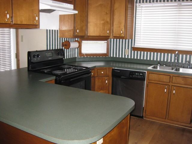 9780 Cascade Dr - Photo 2 of 14