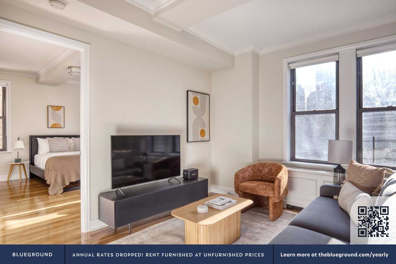 210 West 70th Street - Photo 4 of 36