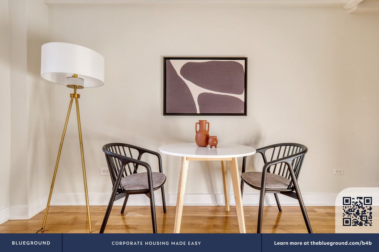 210 West 70th Street - Photo 6 of 36