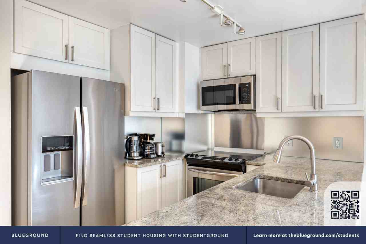210 West 70th Street - Photo 7 of 36