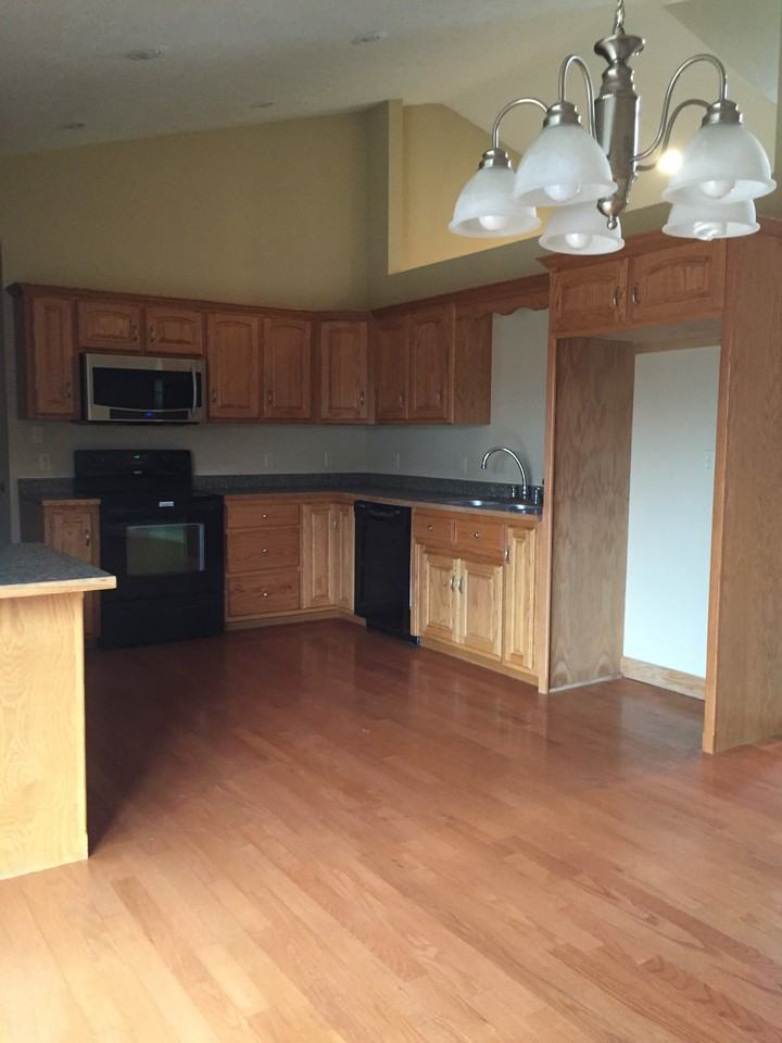 23577 Gralyn Ln - Photo 3 of 15