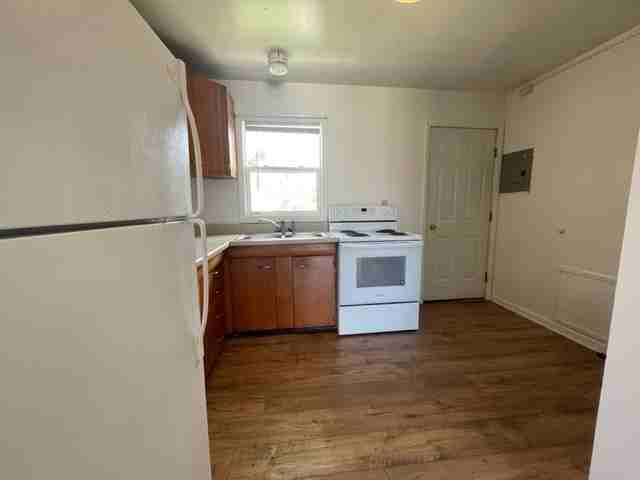 1428 Coburn Avenue - Photo 3 of 8