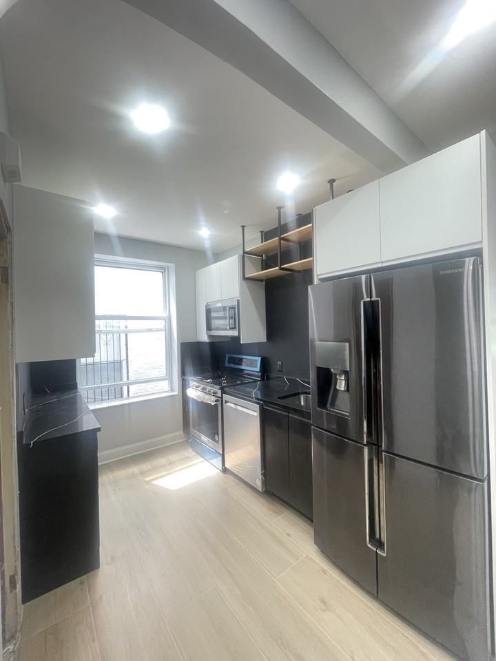 26 Ludlam Pl - Photo 2 of 15