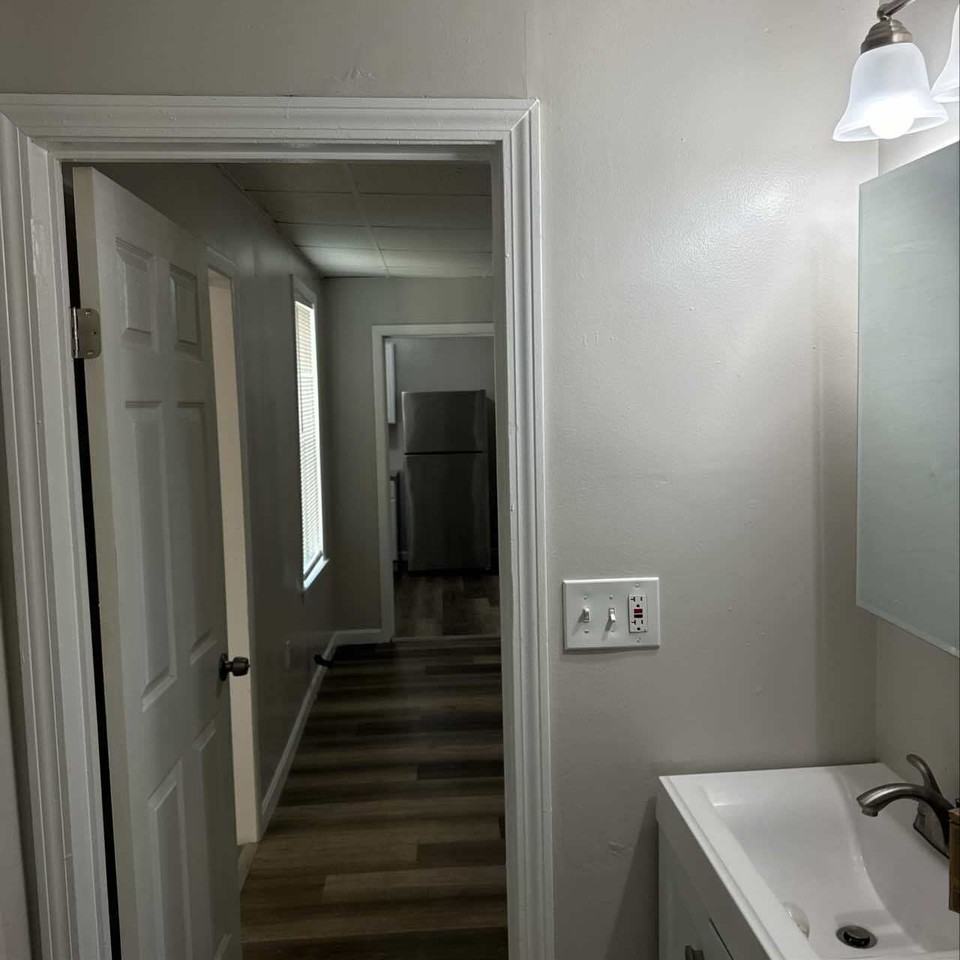 1273 North Main Street - Photo 3 of 9