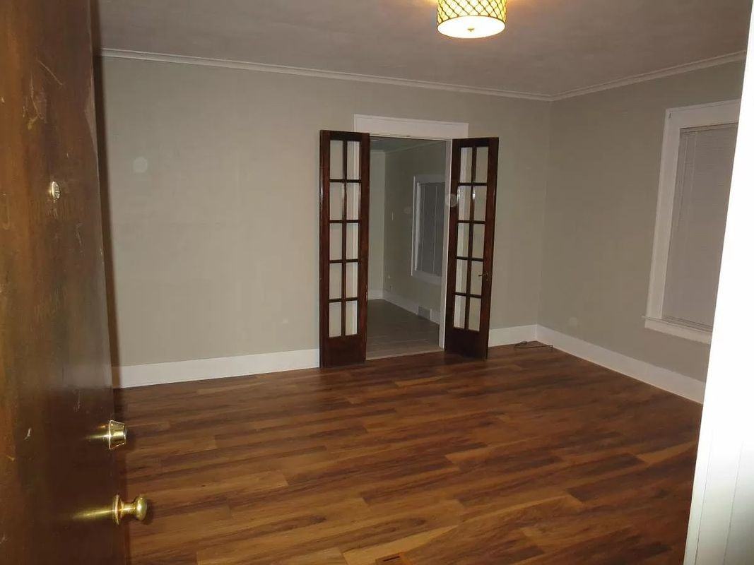 1815 James St ##1 - Photo 3 of 7