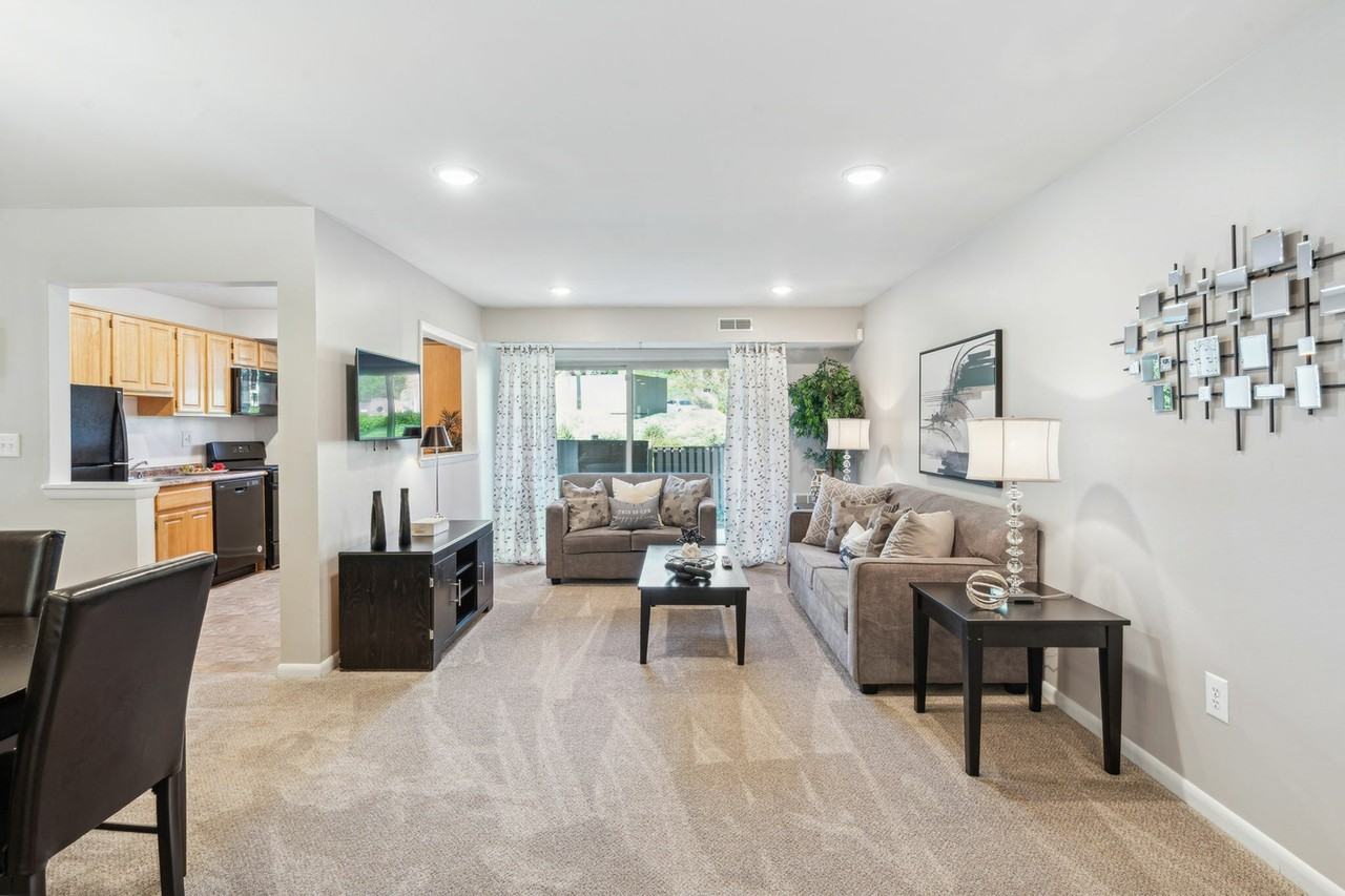 Clarke Manor - Photo 4 of 15