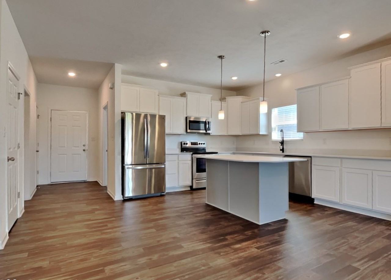 2018 Maplewood Ln #NA - Photo 2 of 28