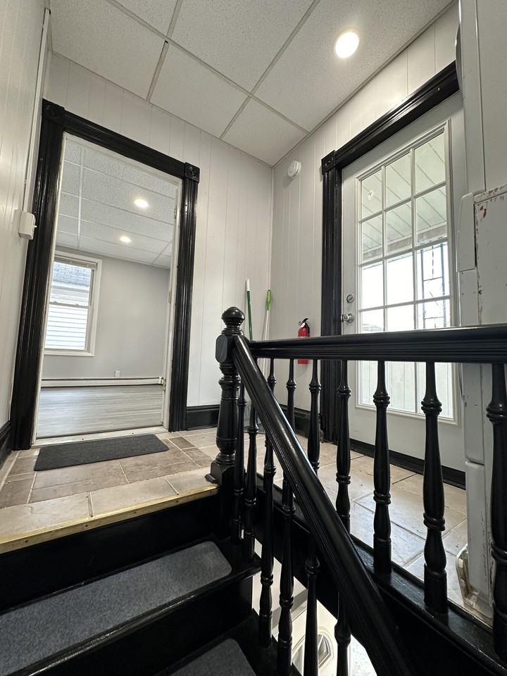 35 William St #2 - Photo 3 of 15