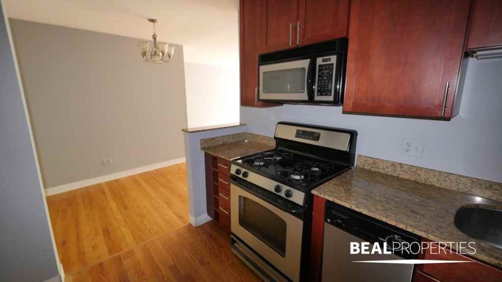 625 West Wrightwood Avenue - Photo 5 of 9