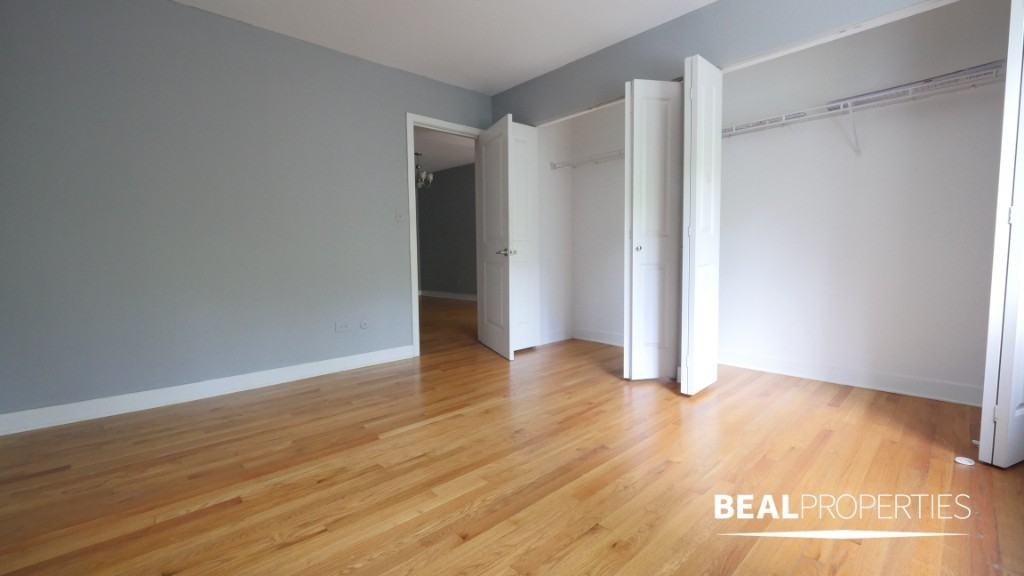 625 West Wrightwood Avenue - Photo 7 of 9