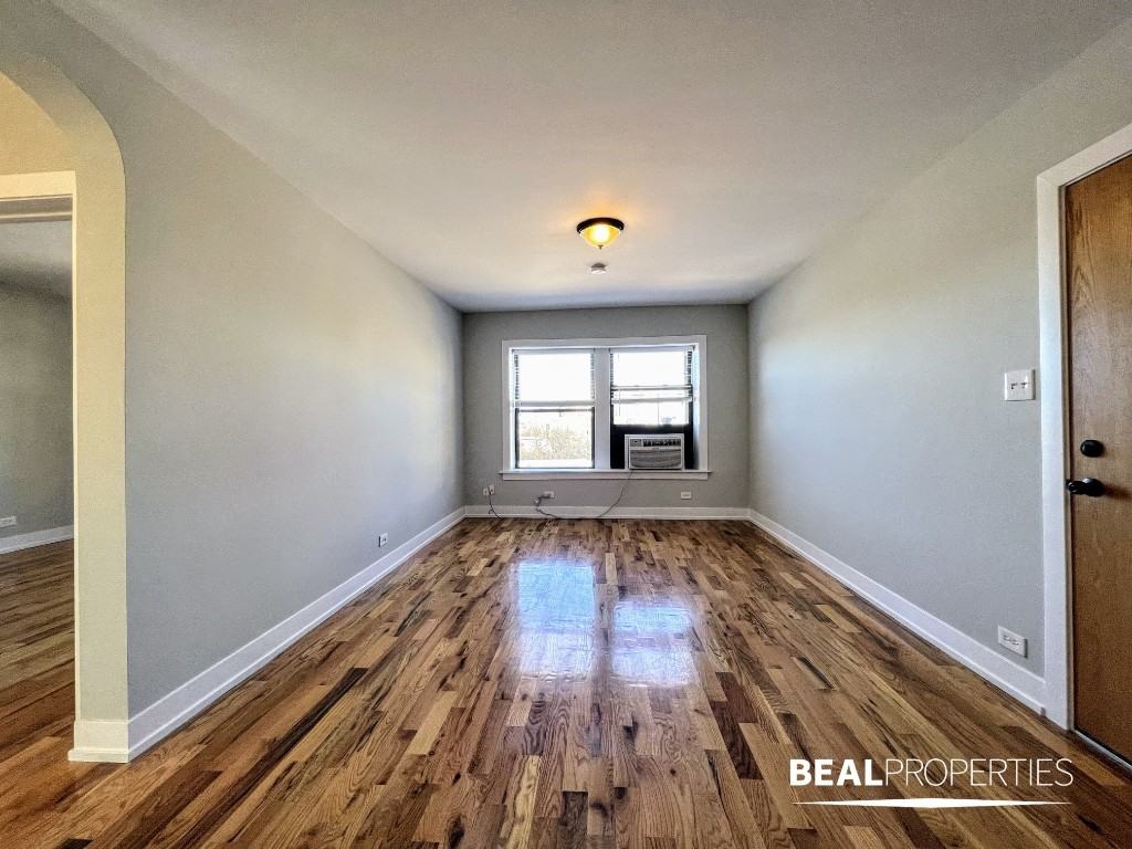 550 W Arlington Pl - Photo 2 of 10