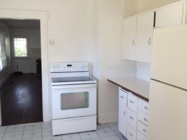 407 Fairview St SE - Photo 3 of 16