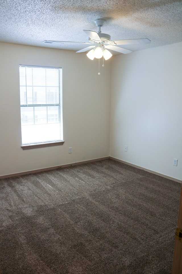 1340 N Oakland Ave #21 - Photo 6 of 20