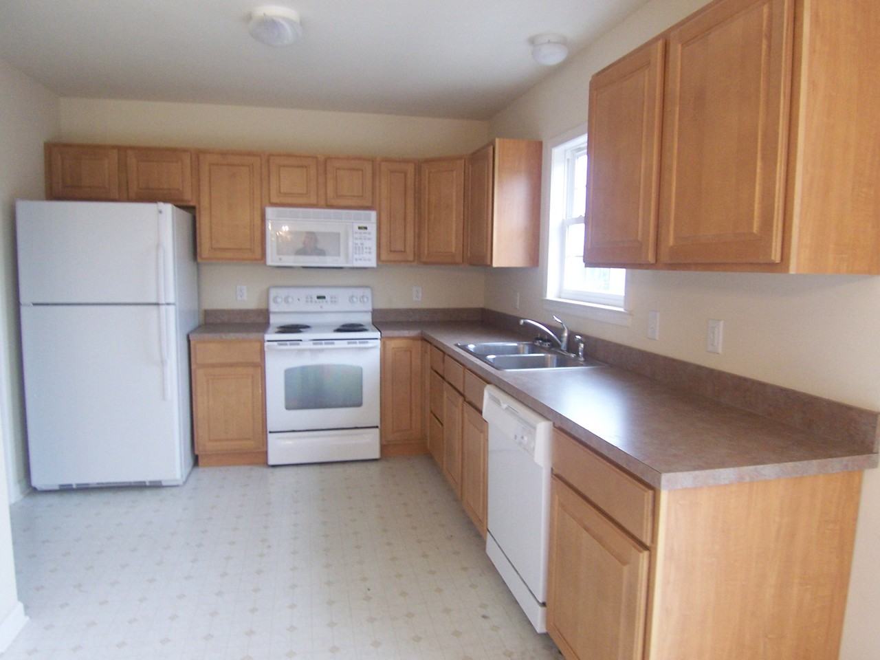 Tate Way - Photo 3 of 7