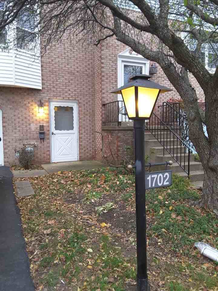 1702 Parsonage Ln - Photo 2 of 19