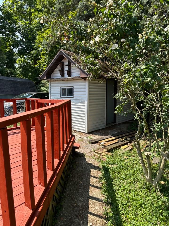 1002 Franklin Ave - Photo 3 of 12