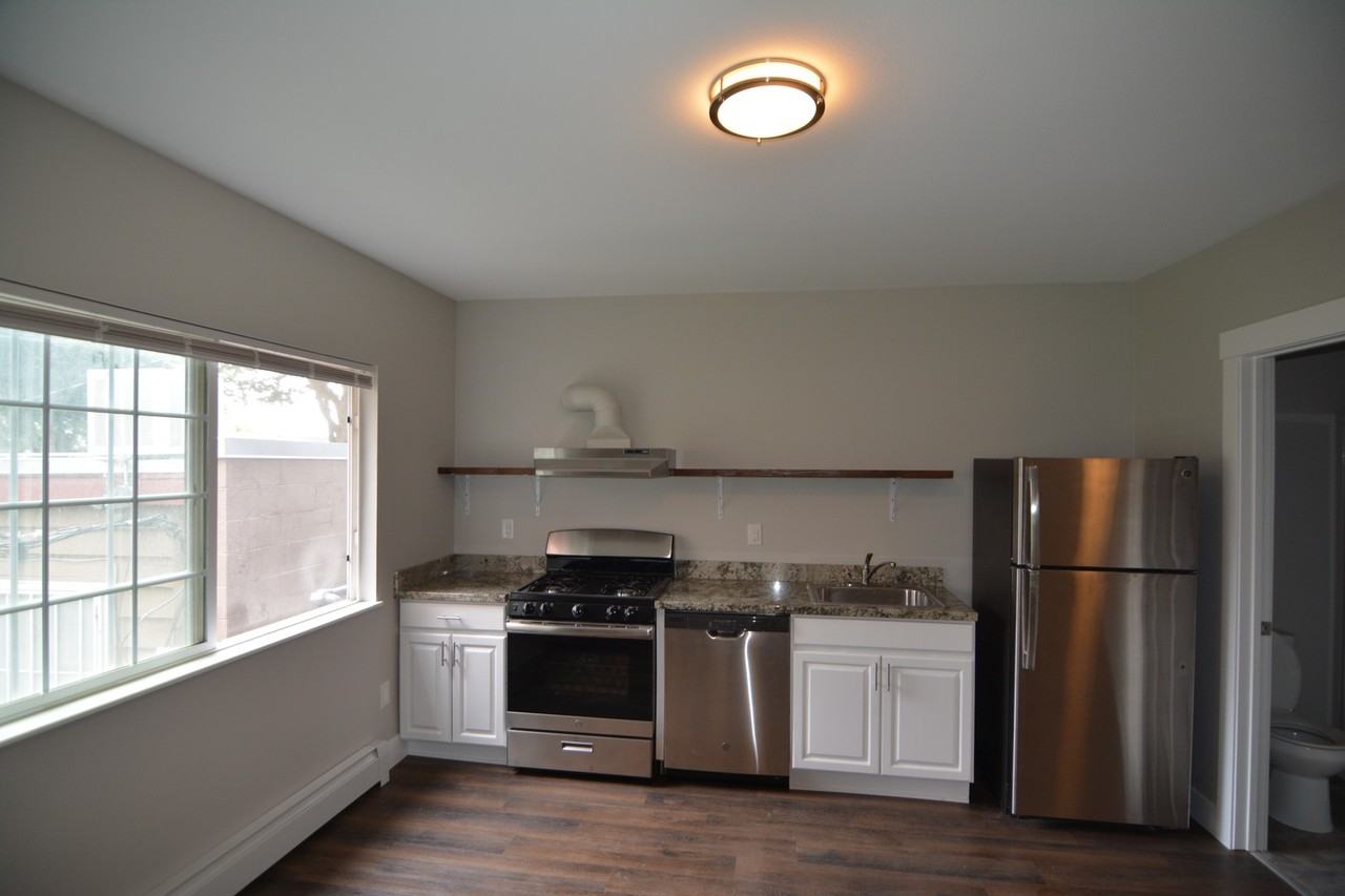 Beacon Apartments - Photo 6 of 14