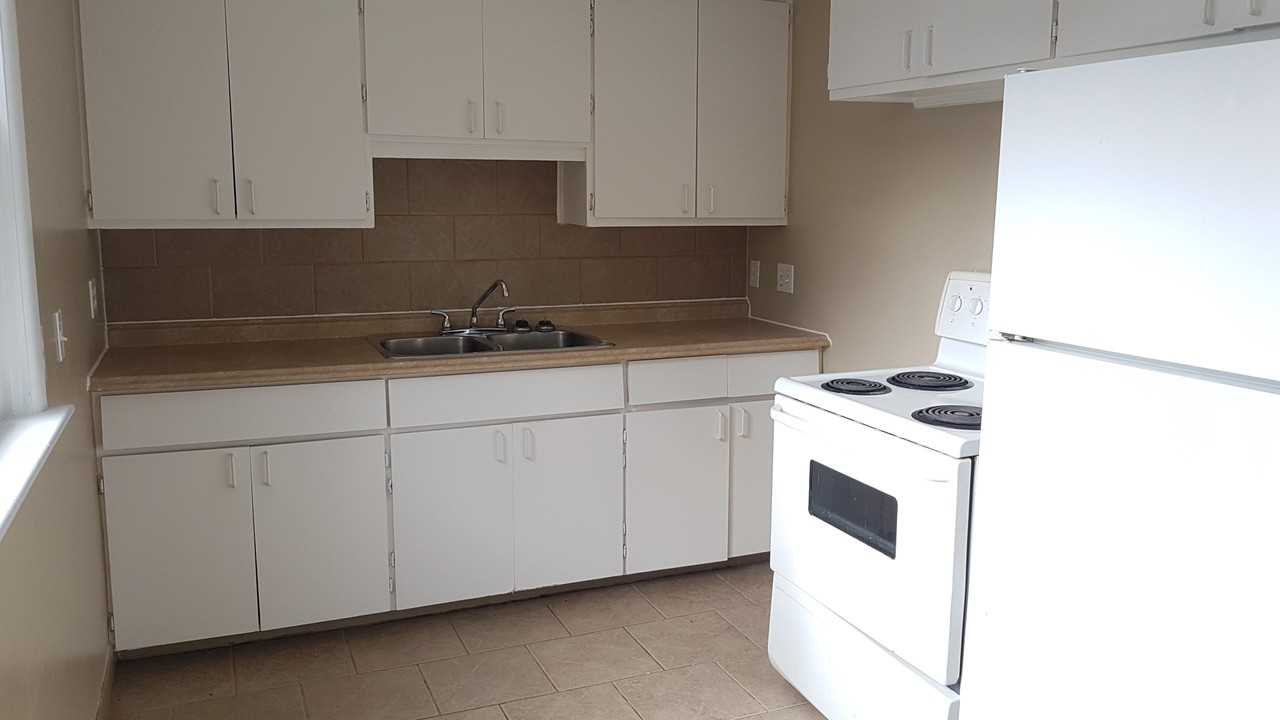 915 Wellington St #A3 - Photo 3 of 12