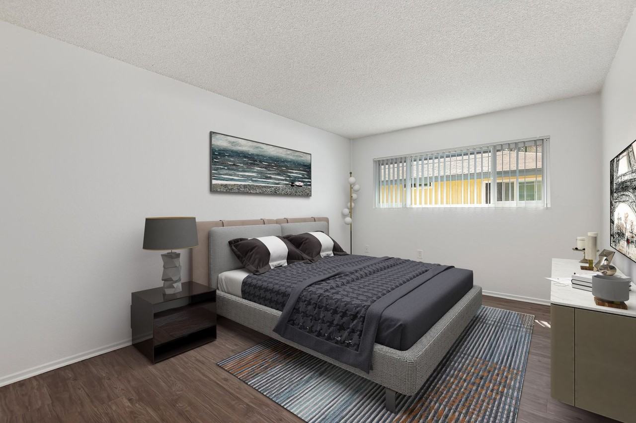 21600 Bloomfield Ave. - Photo 3 of 14