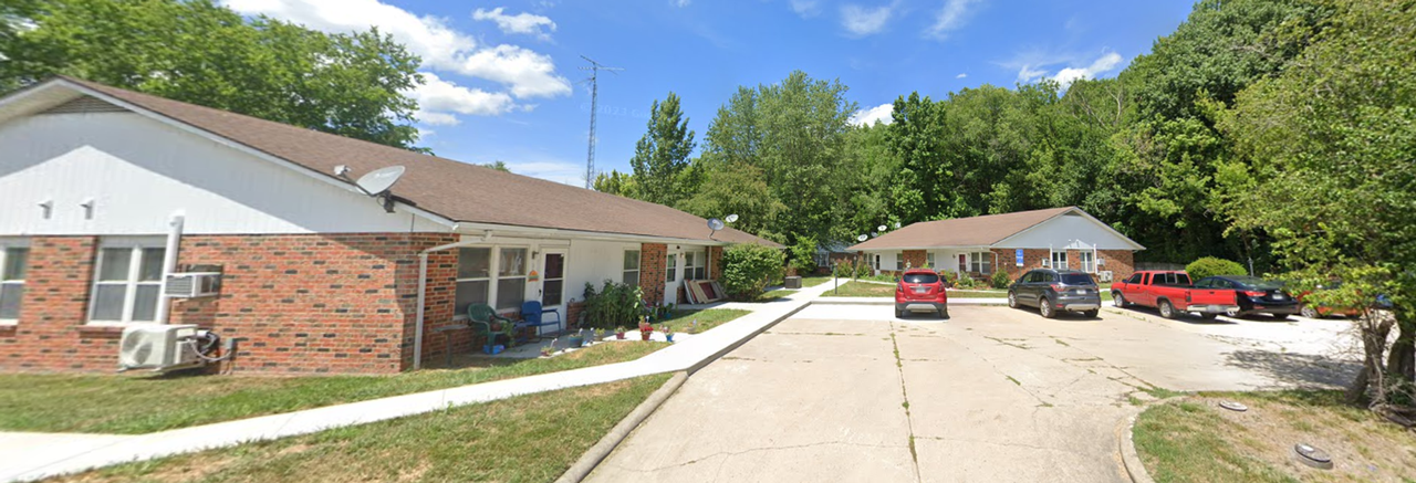 121 N Center St - Photo 2 of 2